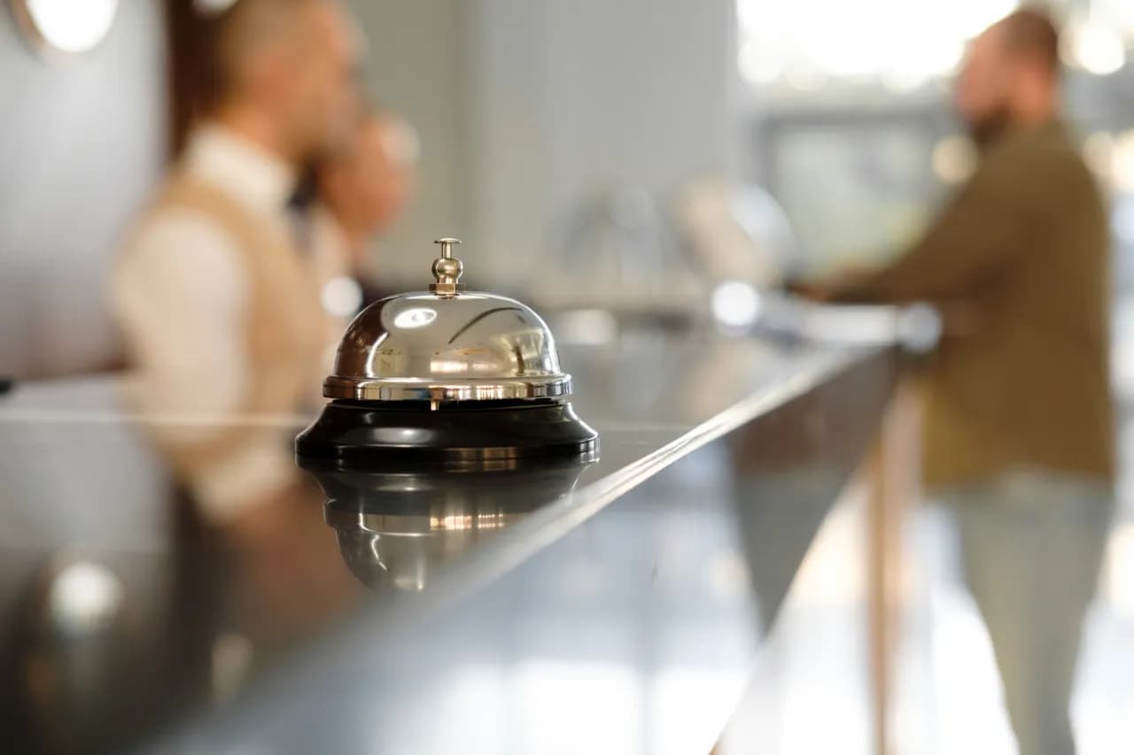 Co to jest hotel? Zrozumienie charakterystyki i rodzajów hoteli