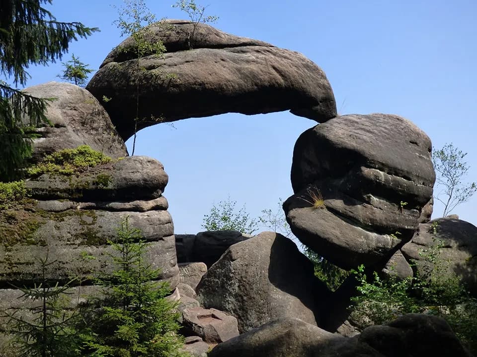 Atrakcje Gór Stołowych, które musisz zobaczyć – odkryj ich urok