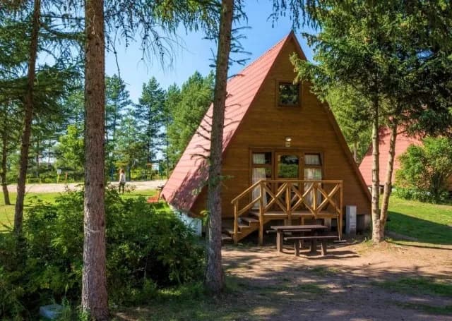 Domki nad jeziorem Lubie – idealne miejsce na rodzinny wypoczynek
