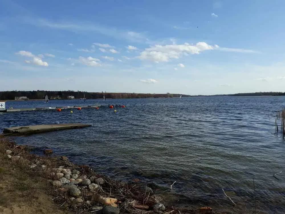 Jezioro Kierskie: najlepsze miejsca na wędkowanie i relaks w Poznaniu