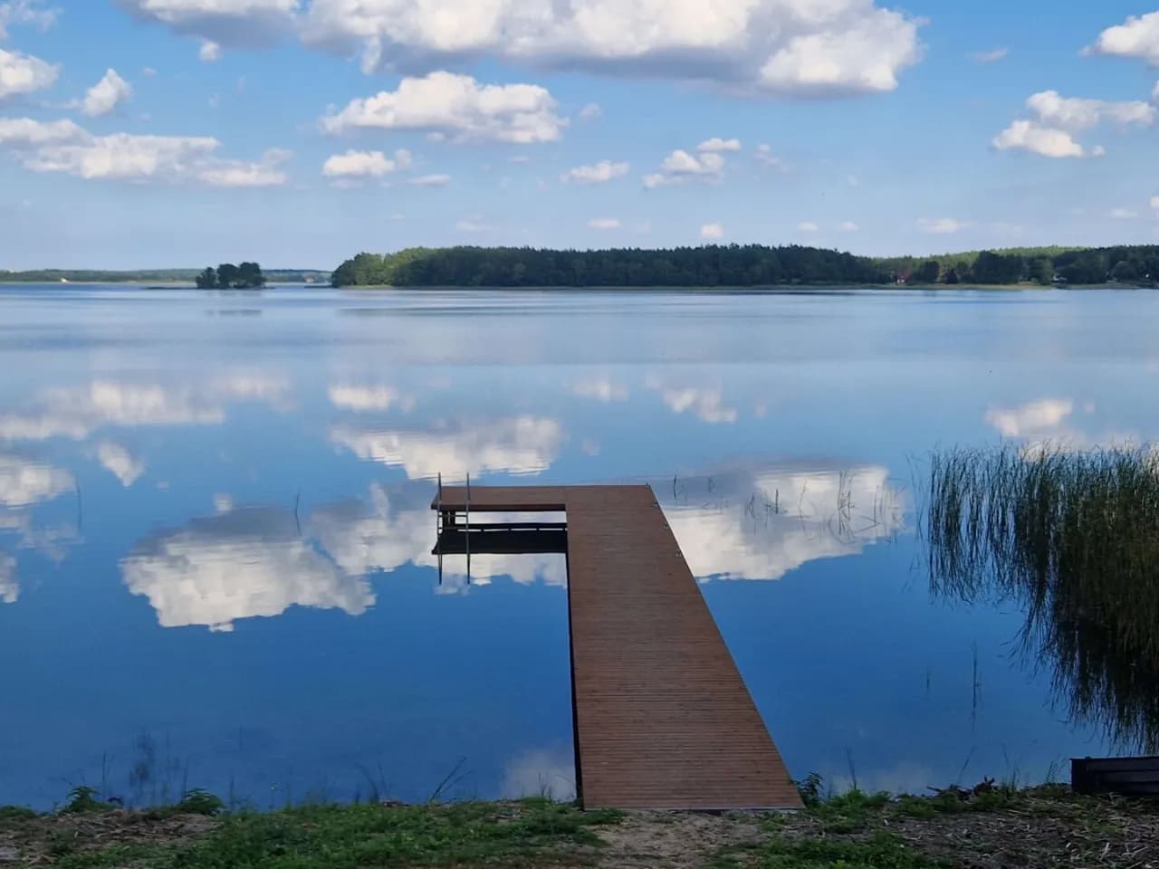 Jak zdobyć pozwolenie na wędkowanie w Jeziorze Raduńskim?