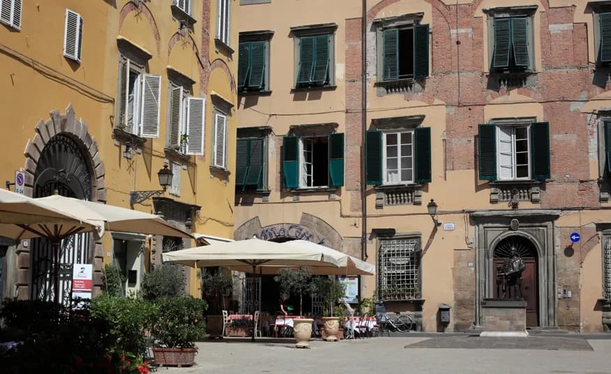 Lukka gdzie zjeść: najlepsze miejsca na lokalne smaki i szybkie posiłki