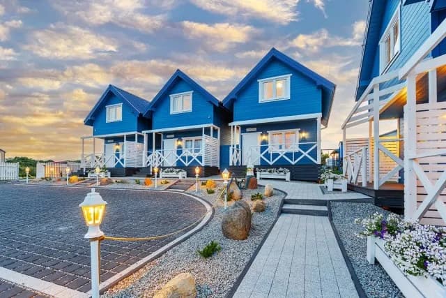 Ile za nocleg nad morzem? Ceny i najlepsze oferty w Polsce